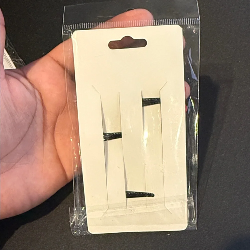 Red and Black Kids Hair Clips - Picture 2 of 2